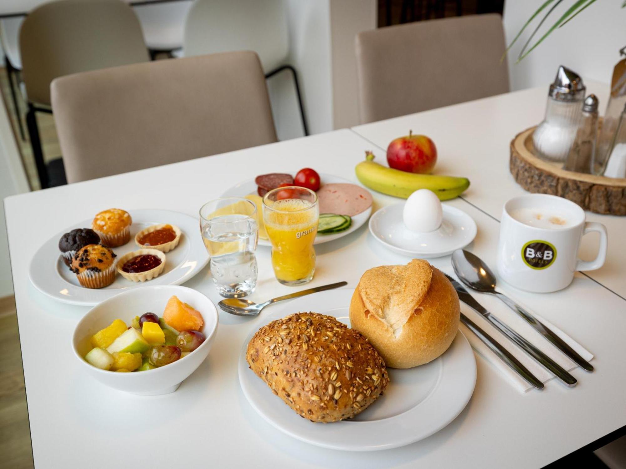Hotel B&B Hotel Bremerhaven 2*